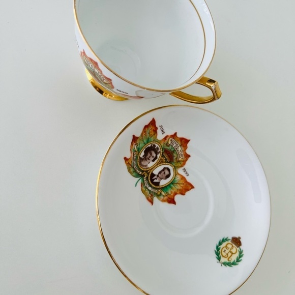 Windsor Souvenir  Cup and Saucer - Picture 3 of 4